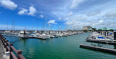 宜野湾港マリーナ(沖縄)