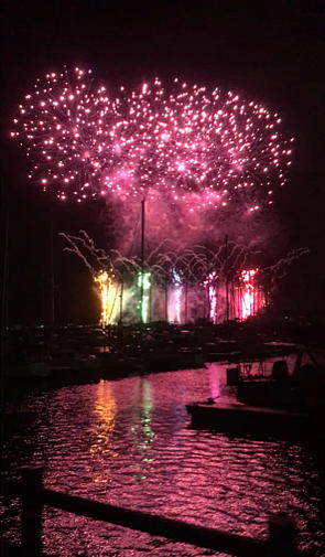 宜野湾港マリーナからみた琉球海炎祭の花火