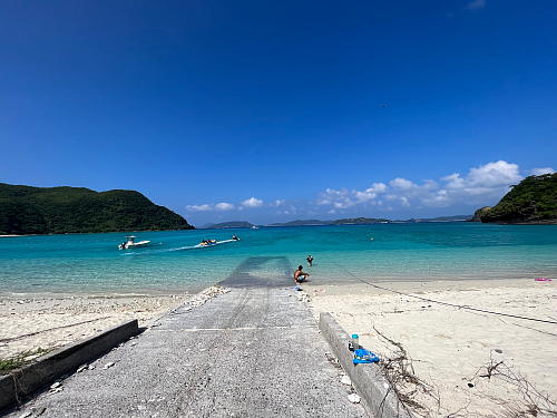 渡嘉敷島の渡嘉志久(とかしく)ビーチの写真